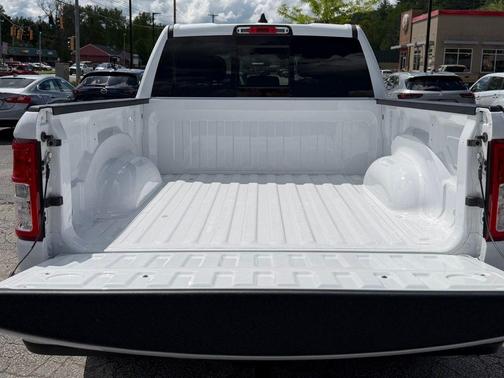 Bright White Clearcoat 2023 RAM 1500 Big Horn