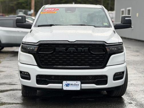 Bright White Clearcoat 2025 RAM 1500 Big Horn/Lone Star