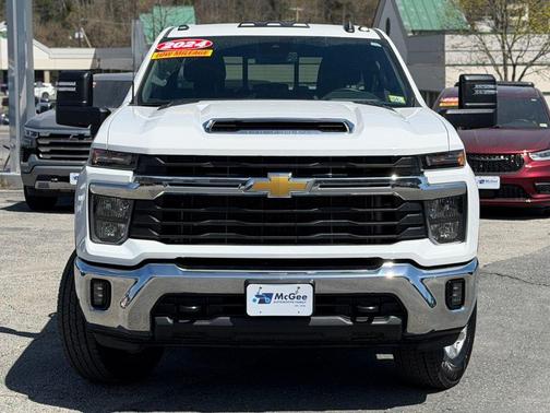 Summit White 2024 Chevrolet Silverado 3500 LT