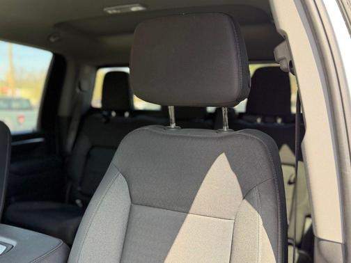 Summit White 2024 Chevrolet Silverado 3500 LT