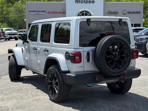 Silver Zynith Clearcoat 2024 Jeep Wrangler 4xe Sahara