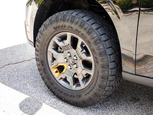 SHADOW BLACK 2023 Ford Maverick XLT ADVANCED