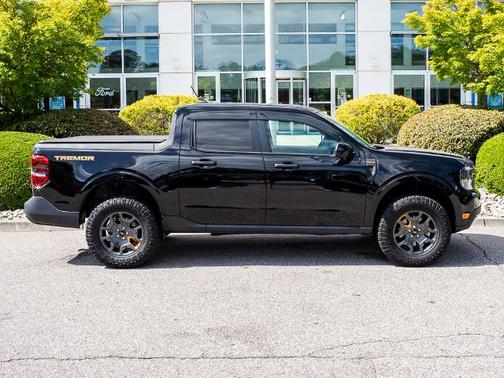 SHADOW BLACK 2023 Ford Maverick XLT ADVANCED