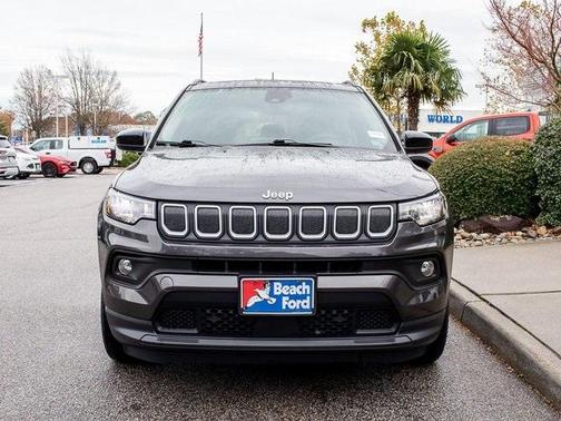 Photo 2 of 22 of 2022 Jeep Compass Latitude