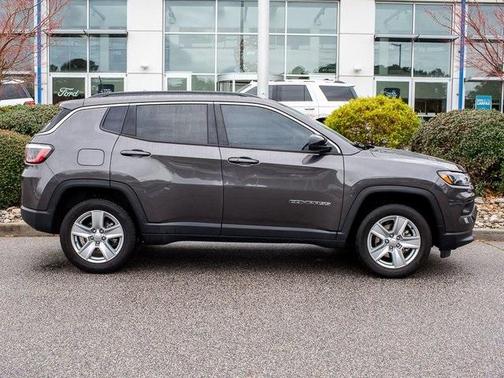 Photo 1 of 22 of 2022 Jeep Compass Latitude