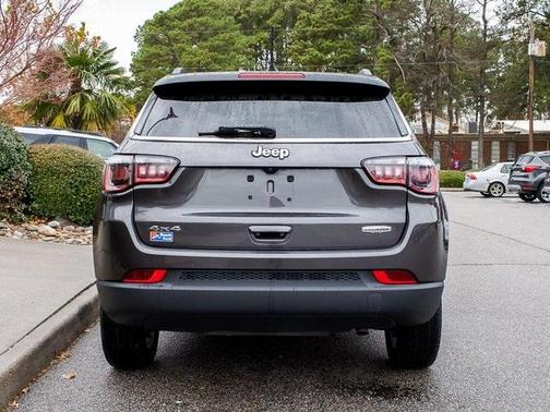 Photo 4 of 22 of 2022 Jeep Compass Latitude