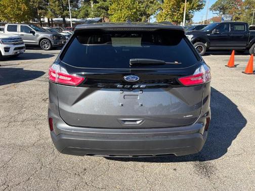 2022 Ford Edge SE