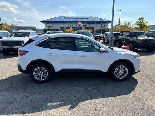 2021 Ford Escape SE
