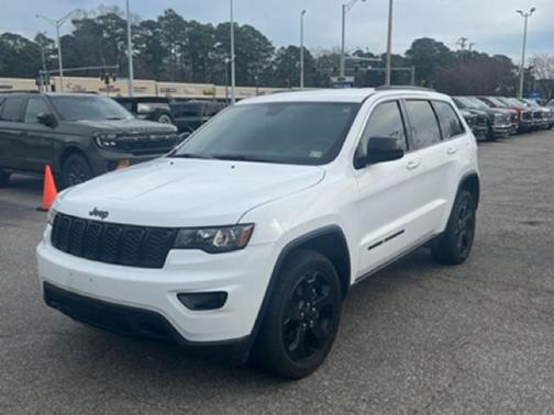2018 Jeep Grand Cherokee LAREDO