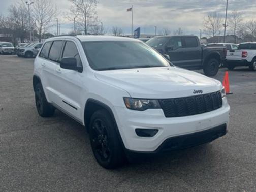 2018 Jeep Grand Cherokee LAREDO