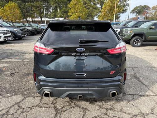 2022 Ford Edge ST