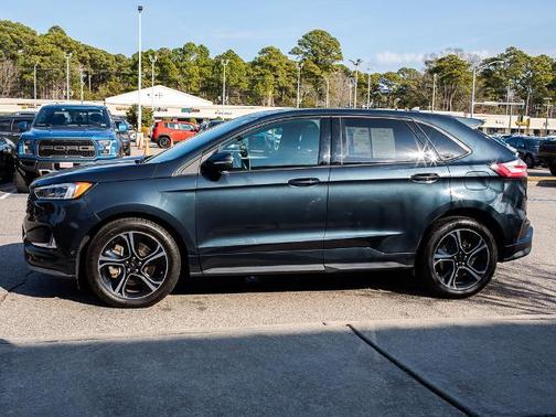 2022 Ford Edge ST