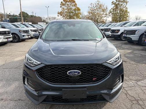 2022 Ford Edge ST