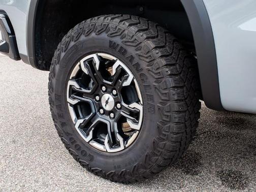 2025 Chevrolet Silverado 1500 ZR2