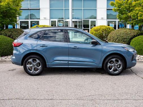 VAPOR BLUE METALLIC 2024 Ford Escape ST-LINE