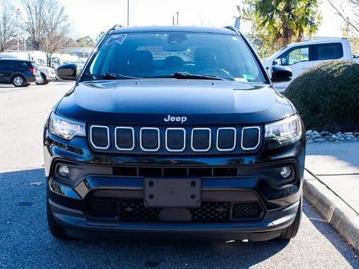 2022 Jeep Compass LATITUDE LUX