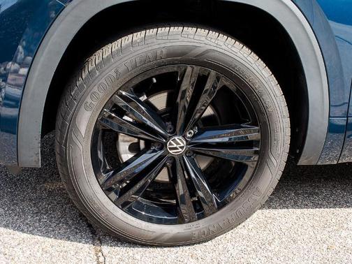 2022 Volkswagen Atlas 3.6 V6 SEL R-LINE BLACK