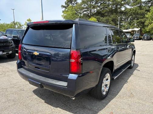 Blue Velvet Metallic 2019 Chevrolet Suburban LT