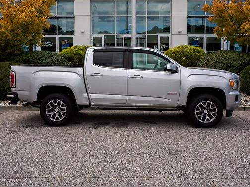 2017 GMC Canyon SLE