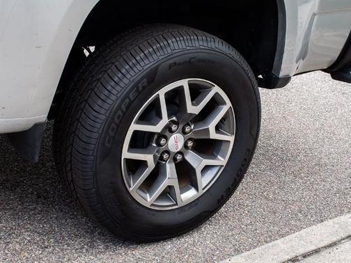 2017 GMC Canyon SLE