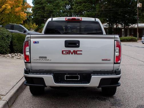 2017 GMC Canyon SLE