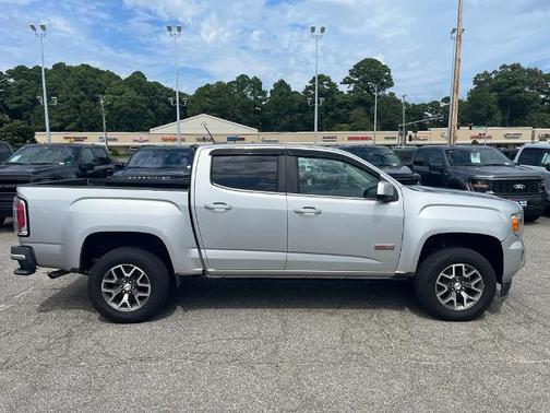 2017 GMC Canyon SLE