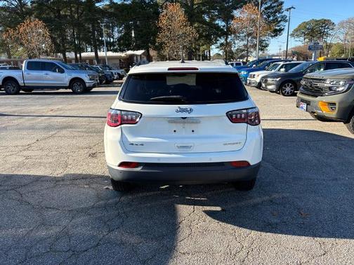 2017 Jeep Compass SPORT