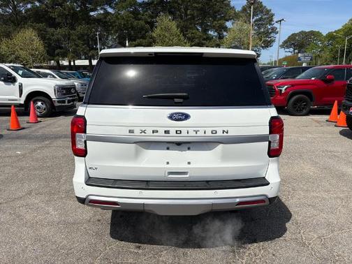 STAR WHITE MET TRI-COAT 2024 Ford Expedition XLT