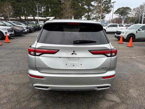2022 Mitsubishi Outlander SEL