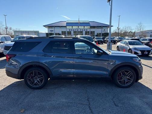 2025 Ford Explorer ST