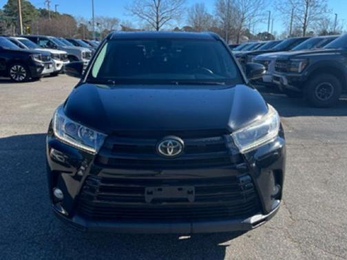 2017 Toyota Highlander SE