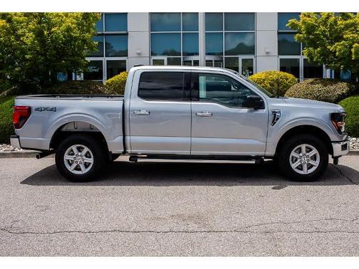 ICONIC SILVER METALLIC 2025 Ford F-150 XLT