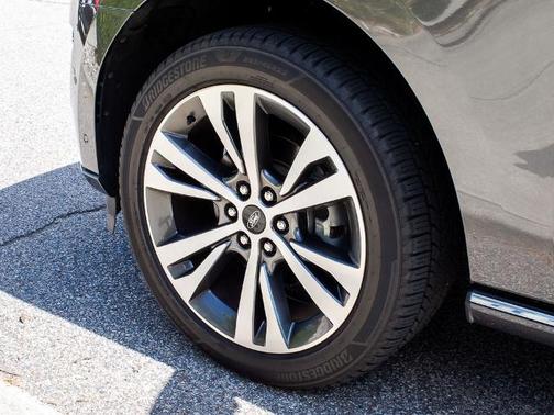 MAGNETIC METALLIC 2021 Ford Expedition PLATINUM