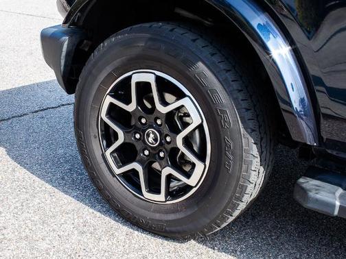 ANTIMATTER BLUE METALLIC 2021 Ford Bronco OUTER BANKS