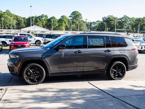 2021 Jeep Grand Cherokee LAREDO