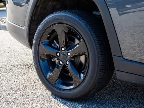 2021 Jeep Grand Cherokee LAREDO