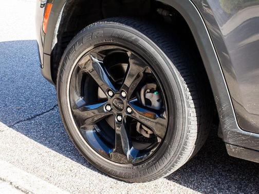 2021 Jeep Grand Cherokee LAREDO