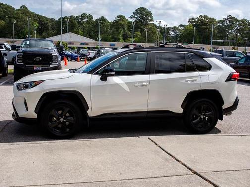 Blizzard Pearl / Midnight Black Metallic 2021 Toyota RAV4 XSE