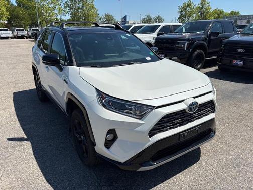 Blizzard Pearl / Midnight Black Metallic 2021 Toyota RAV4 XSE