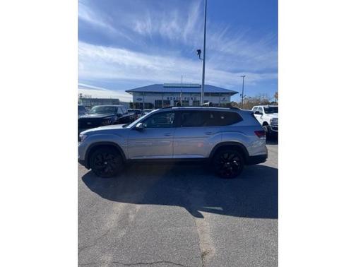 2024 Volkswagen Atlas 2.0T SE