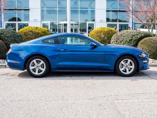 2022 Ford Mustang ECOBOOST