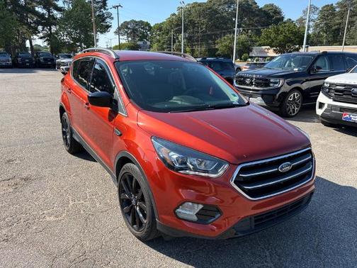 SEDONA ORANGE METALLIC 2019 Ford Escape SE