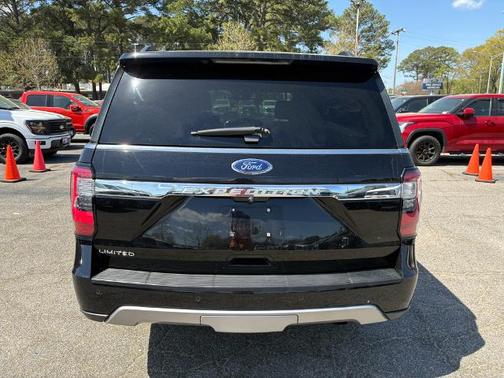 SHADOW BLACK 2018 Ford Expedition LIMITED