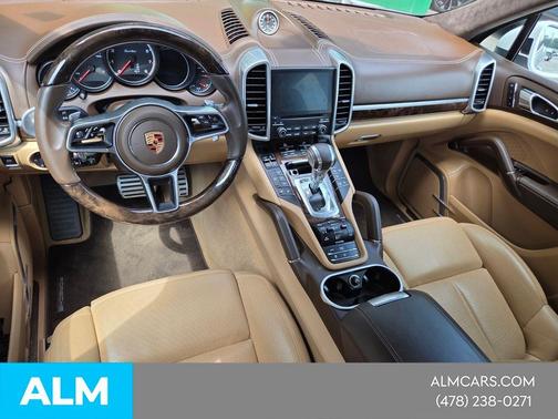 White 2017 Porsche Cayenne Turbo