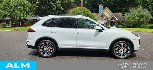 White 2017 Porsche Cayenne Turbo