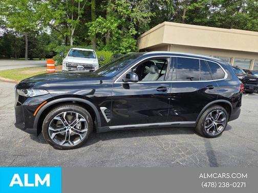 Black Sapphire Metallic 2025 BMW X5 sDrive40i
