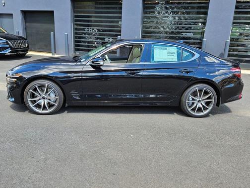 Vik Black 2026 Genesis G70 2.5T Prestige