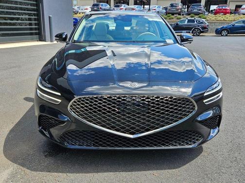 Vik Black 2026 Genesis G70 2.5T Prestige