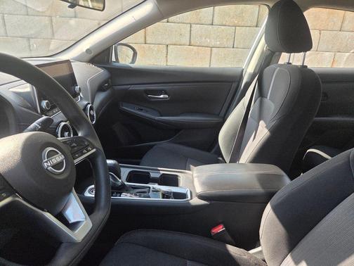 Aspen White Tricoat 2024 Nissan Sentra SV
