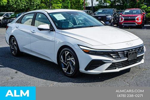 White 2024 Hyundai ELANTRA Limited